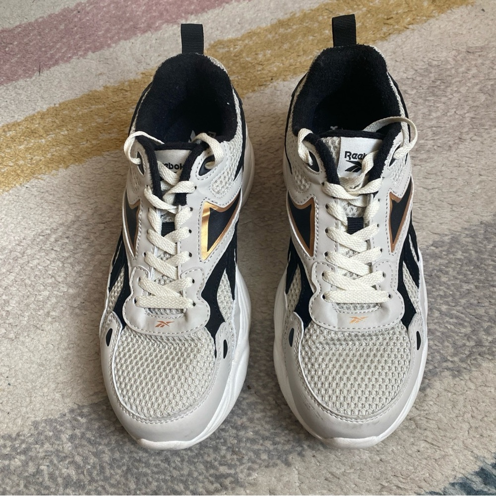 Reebok White, Black and Gold Men's Athletic Sneakers Size 7